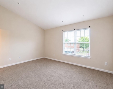 638 Villager Circle - Photo Thumbnail 15