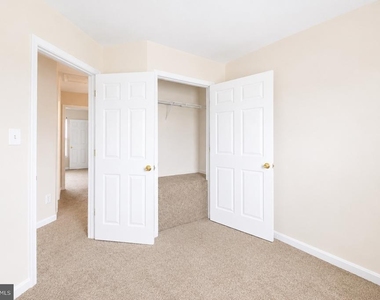 638 Villager Circle - Photo Thumbnail 23