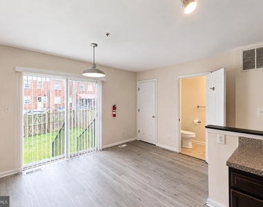 638 Villager Circle - Photo Thumbnail 5