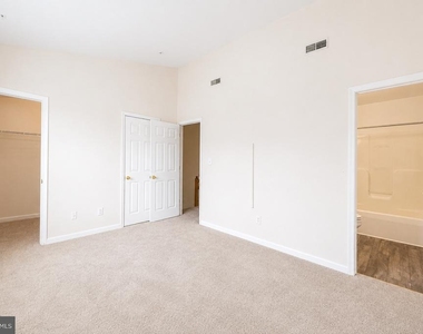 638 Villager Circle - Photo Thumbnail 16