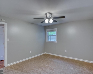 124 Hilldale Court - Photo Thumbnail 35