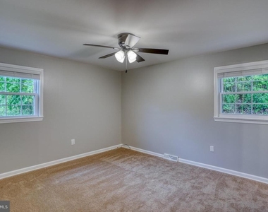 124 Hilldale Court - Photo Thumbnail 33