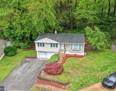 124 Hilldale Court - Photo Thumbnail 3