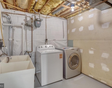 124 Hilldale Court - Photo Thumbnail 43