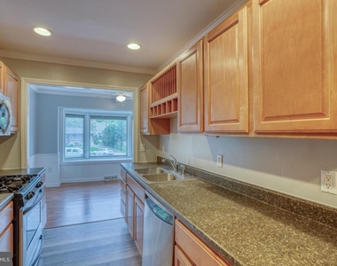 124 Hilldale Court - Photo Thumbnail 26