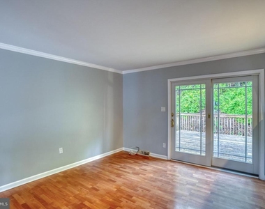 124 Hilldale Court - Photo Thumbnail 15