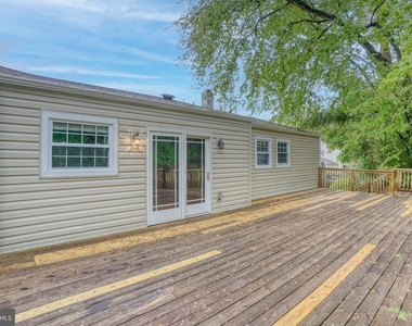 124 Hilldale Court - Photo Thumbnail 8