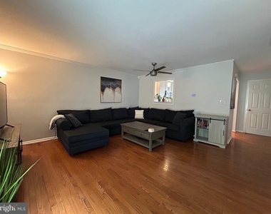 5059 E Woodmill Drive - Photo Thumbnail 7