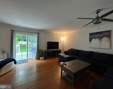 5059 E Woodmill Drive - Photo Thumbnail 5
