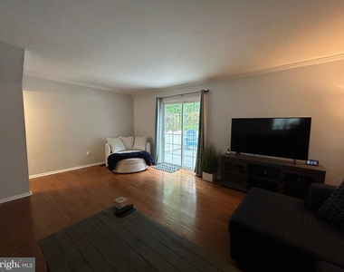 5059 E Woodmill Drive - Photo Thumbnail 3