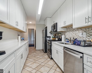 4201 Cathedral Avenue Nw - Photo Thumbnail 12