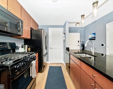 1117 10th Street Nw - Photo Thumbnail 4