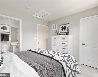 1341 Aspen Nw - Photo Thumbnail 5