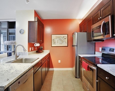 616 E Street Nw - Photo Thumbnail 6
