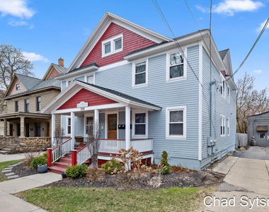 930 Wealthy Street Se - Photo Thumbnail 11