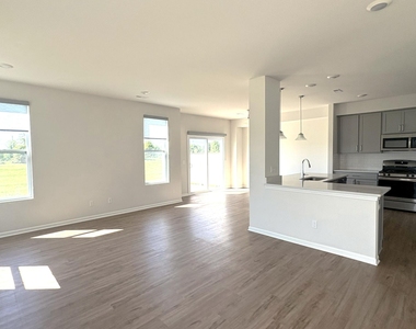 1206 Salt Springs Drive - Photo Thumbnail 1