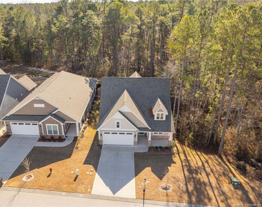 107 Glenwood Court - Photo Thumbnail 34