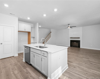 107 Glenwood Court - Photo Thumbnail 11