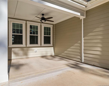 107 Glenwood Court - Photo Thumbnail 30