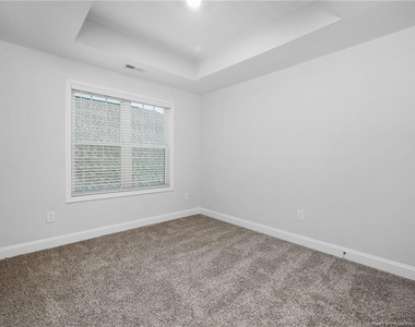 107 Glenwood Court - Photo Thumbnail 28
