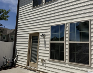221 Irving Way - Photo Thumbnail 18