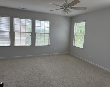 221 Irving Way - Photo Thumbnail 6