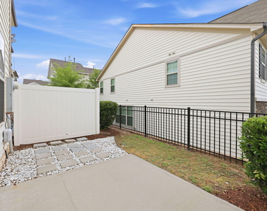 221 Irving Way - Photo Thumbnail 26