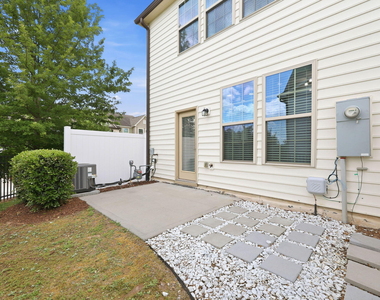 221 Irving Way - Photo Thumbnail 27