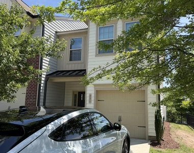 221 Irving Way - Photo Thumbnail 20