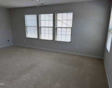 221 Irving Way - Photo Thumbnail 7