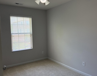 221 Irving Way - Photo Thumbnail 2