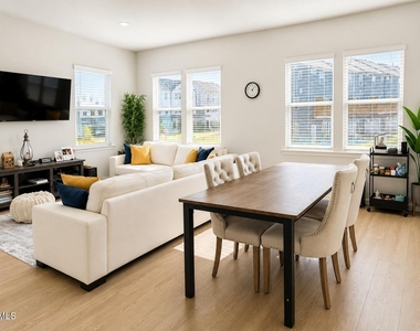 3010 Evertonian Place - Photo Thumbnail 5