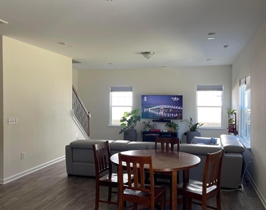 119 Cumberland Drive - Photo Thumbnail 3