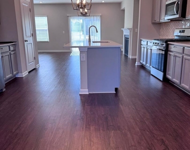 4226 Mahal Avenue - Photo Thumbnail 5