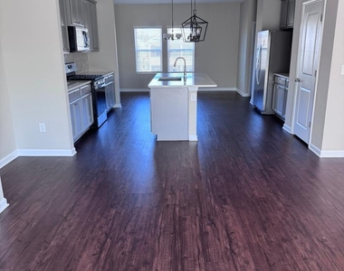 4226 Mahal Avenue - Photo Thumbnail 6