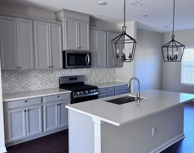 4226 Mahal Avenue - Photo Thumbnail 7