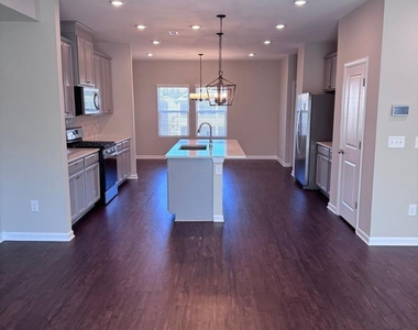 4226 Mahal Avenue - Photo Thumbnail 4
