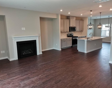 4226 Mahal Avenue - Photo Thumbnail 2