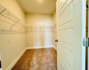 2116 Big Falls Drive - Photo Thumbnail 17