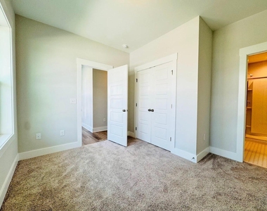 2116 Big Falls Drive - Photo Thumbnail 13