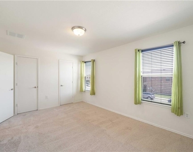11012 Culzean Dr - Photo Thumbnail 14