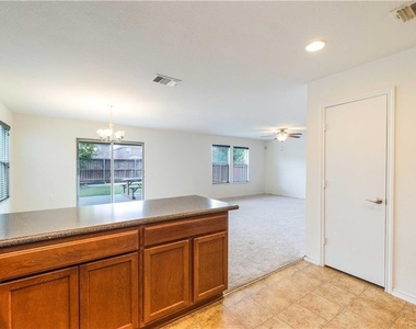 11012 Culzean Dr - Photo Thumbnail 9
