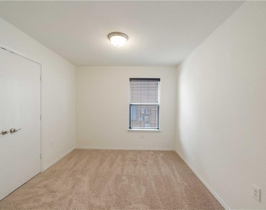 11012 Culzean Dr - Photo Thumbnail 20