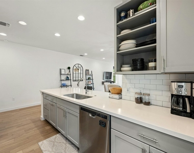 3115 Aldwyche Dr - Photo Thumbnail 10