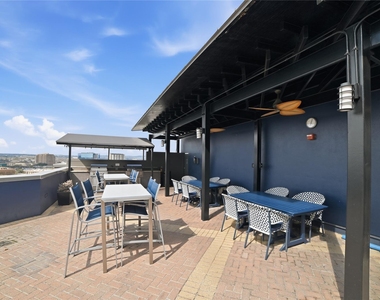 54 Rainey St - Photo Thumbnail 27