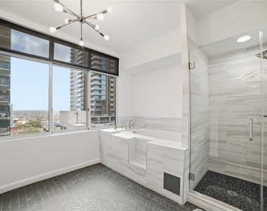 54 Rainey St - Photo Thumbnail 18