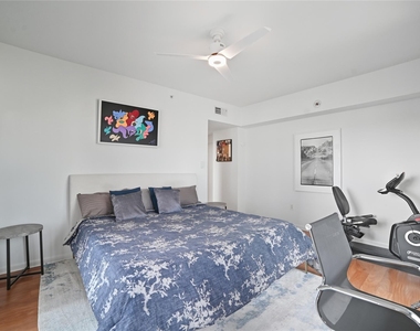 54 Rainey St - Photo Thumbnail 15