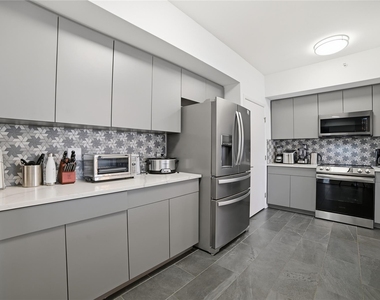 54 Rainey St - Photo Thumbnail 8