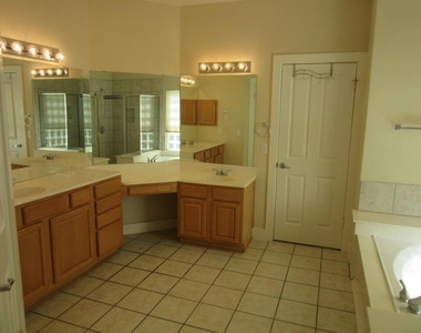 3908 Michael Neill Dr - Photo Thumbnail 21