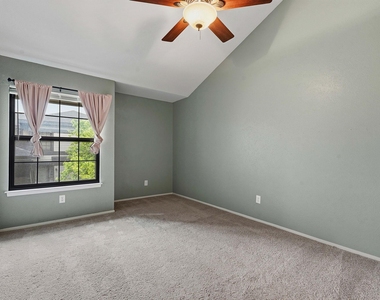 1748 Ohlen Rd - Photo Thumbnail 11